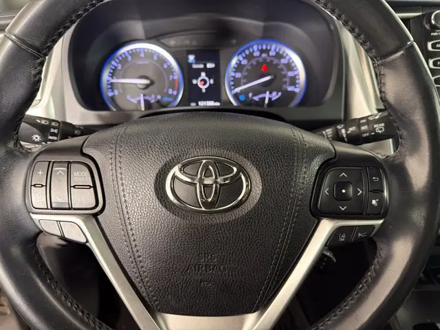 2019 Toyota Highlander - $17,000