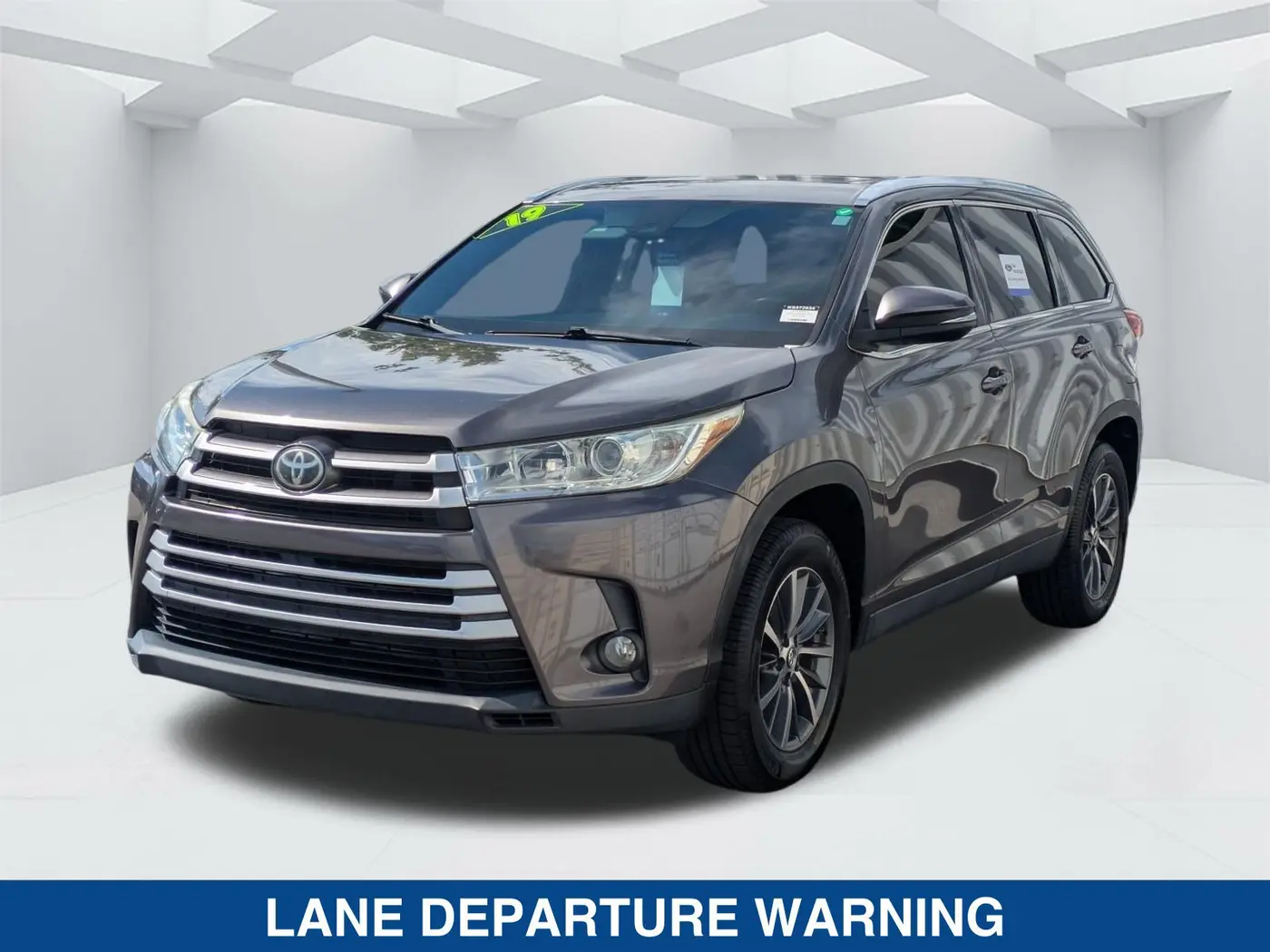 2019 Toyota Highlander - $25,899