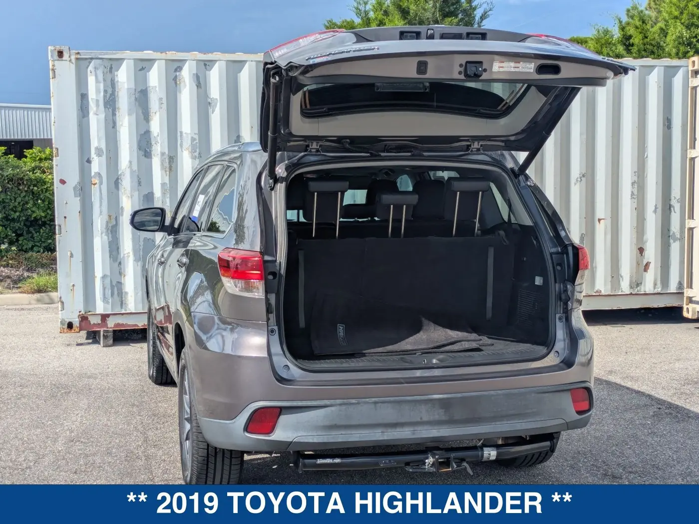 2019 Toyota Highlander - $25,899
