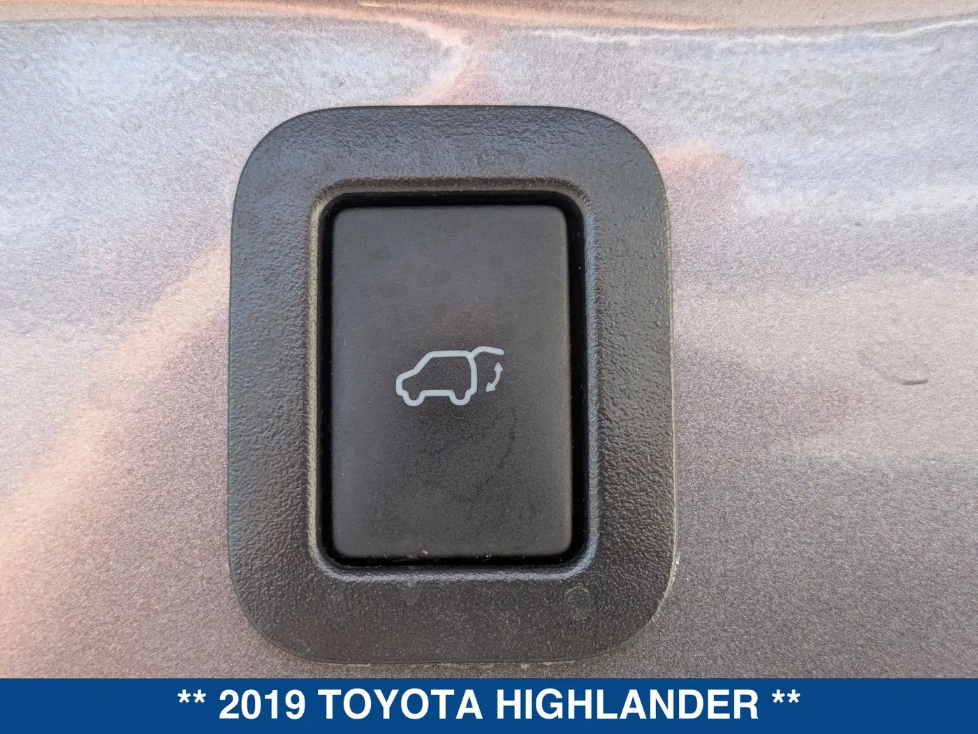 2019 Toyota Highlander - $25,899