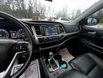 2017 Highlander Thumbnail 7