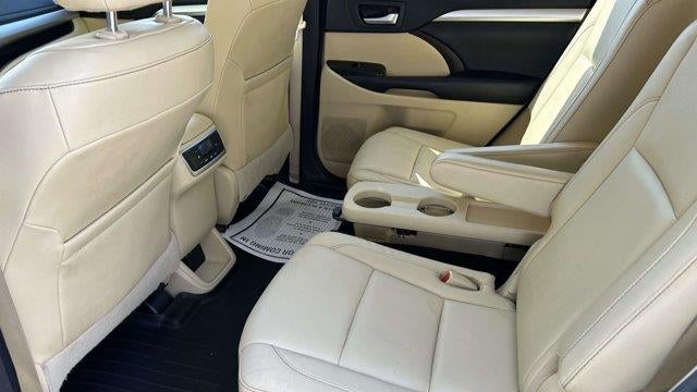 2018 Toyota Highlander SE