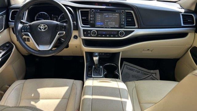 2018 Toyota Highlander SE