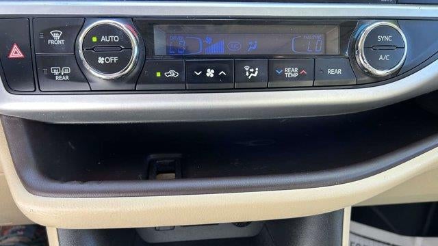 2018 Toyota Highlander SE