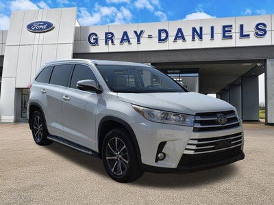 2017 Toyota Highlander SE 4DR SUV