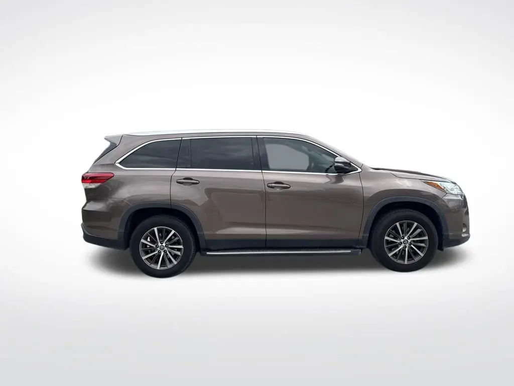 2019 Toyota Highlander - $17,781