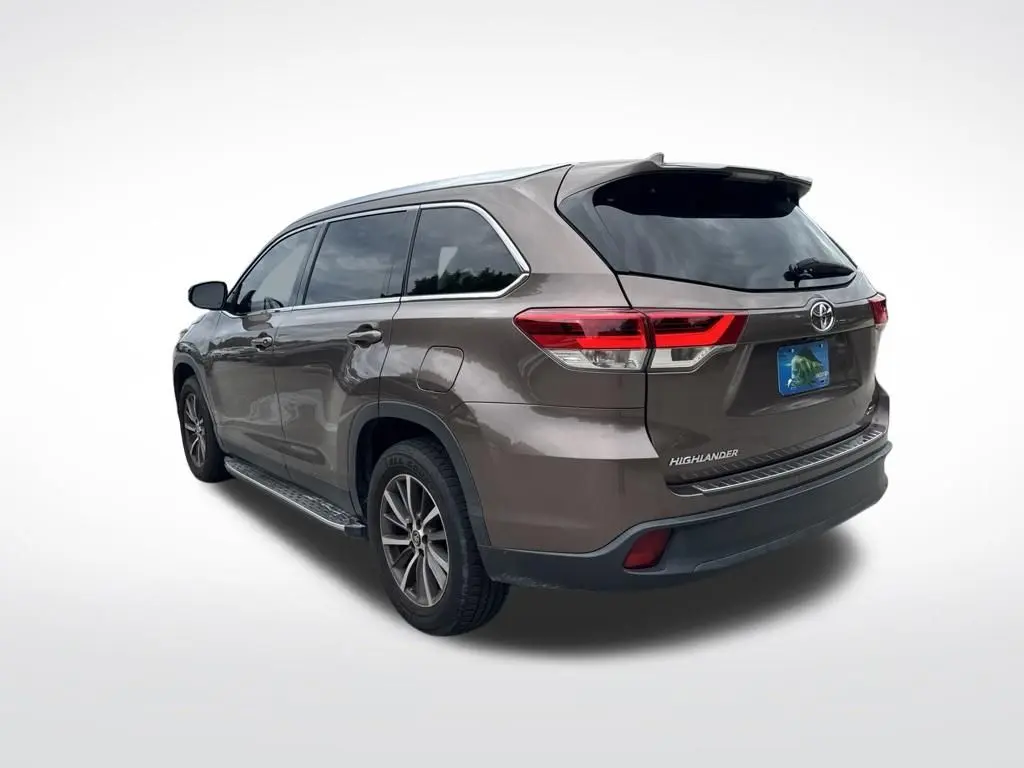 2019 Toyota Highlander - $17,781