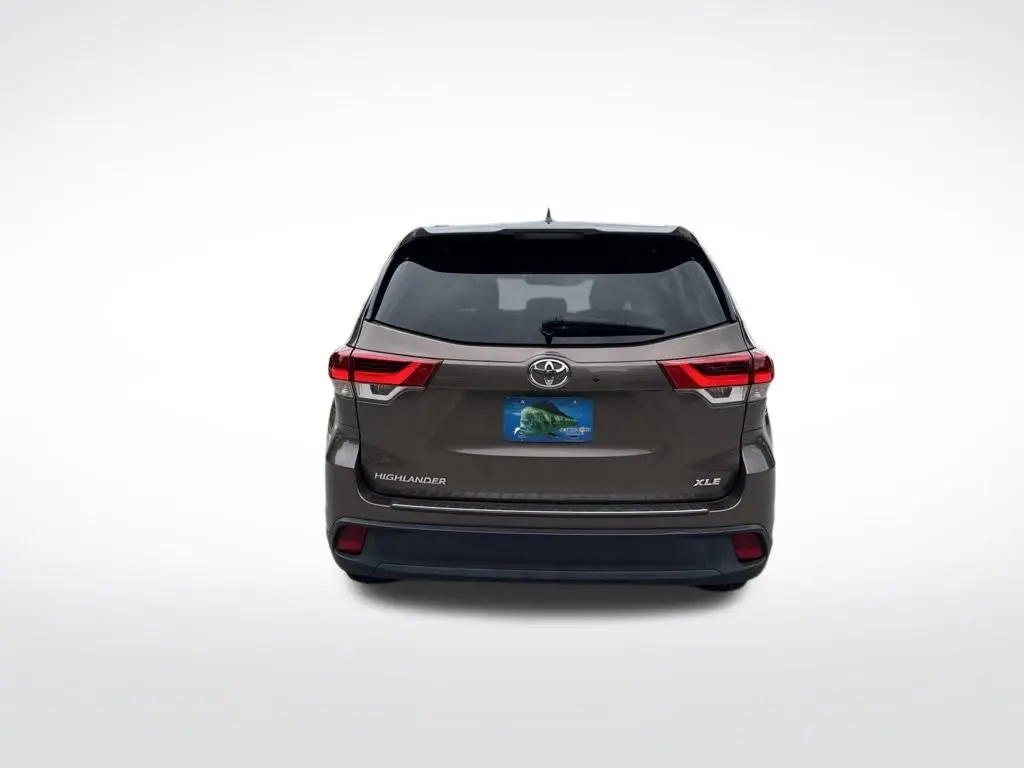 2019 Toyota Highlander - $17,781
