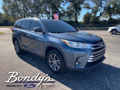 2019 Toyota Highlander SE 4DR SUV