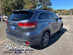 2019 Highlander Thumbnail 15