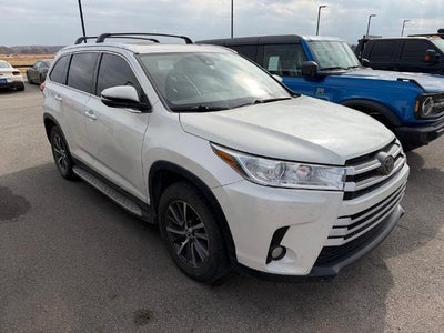 2019 Toyota Highlander SE 4DR SUV