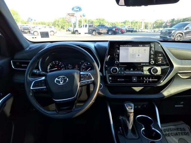 2021 Toyota Highlander - $25,500
