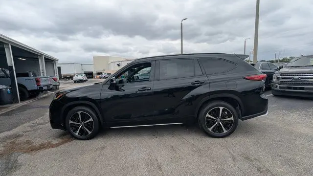 2022 Toyota Highlander XSE