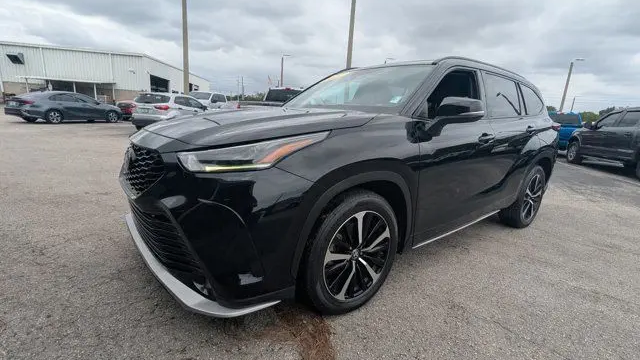 2022 Toyota Highlander XSE