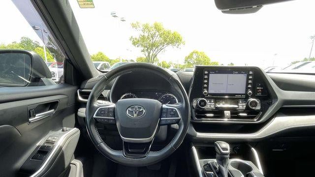 2022 Toyota Highlander XSE