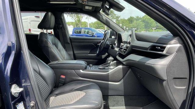 2022 Toyota Highlander XSE