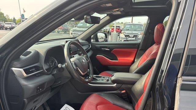2022 Toyota Highlander XSE