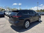 2025 Highlander Hybrid Thumbnail 3