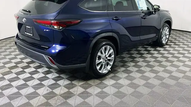 2026 Toyota Highlander Hybrid Limited
