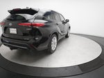 2023 Highlander Hybrid Thumbnail 35