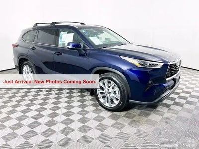 Photo of a 2026 Toyota Highlander Hybrid AWD Limited 4DR SUV for sale