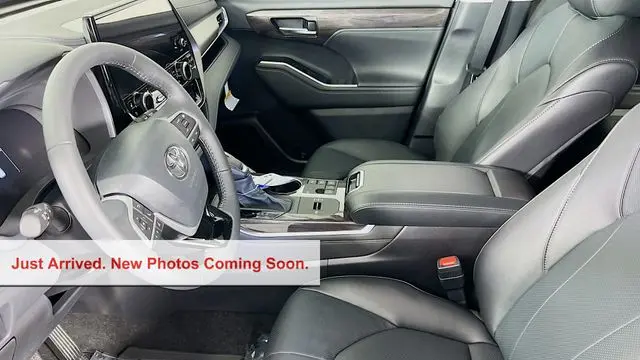 2026 Toyota Highlander Hybrid Limited