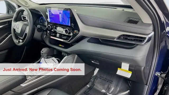 2026 Toyota Highlander Hybrid Limited
