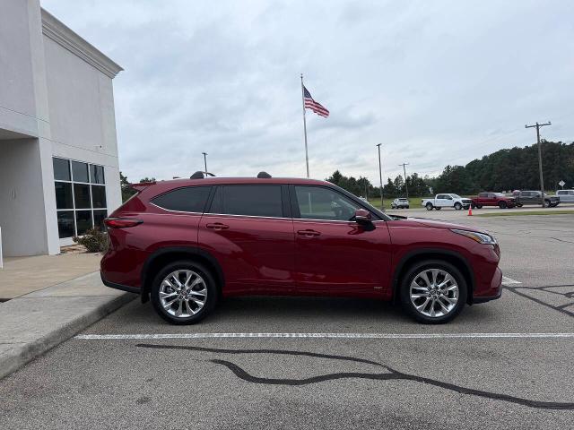 2023 Toyota Highlander - $42,995