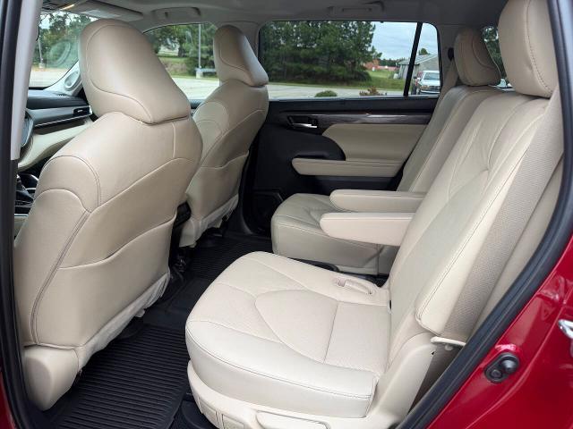 2023 Toyota Highlander - $42,995