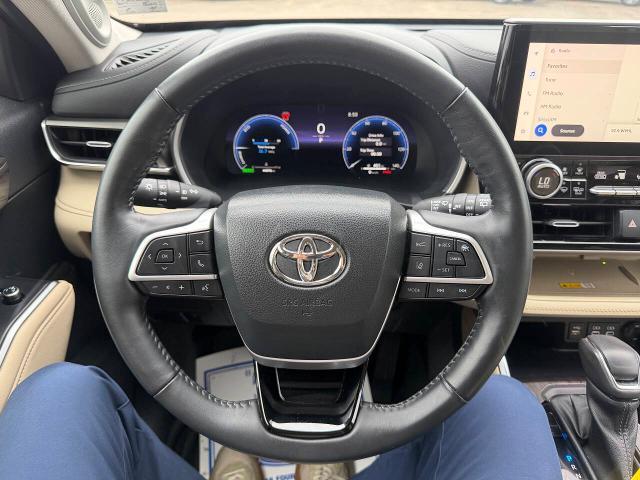 2023 Toyota Highlander - $42,995