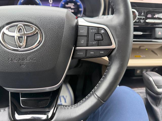 2023 Toyota Highlander - $42,995