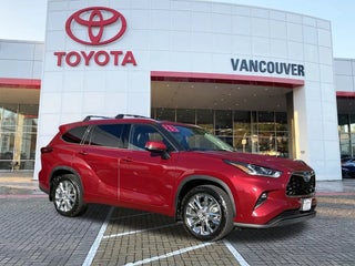 2023 Toyota Highlander Hybrid with Ruby Flare Pearl Exterior