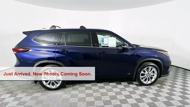 2026 Toyota Highlander Hybrid Limited