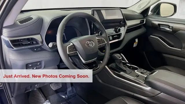 2026 Toyota Highlander Hybrid Limited