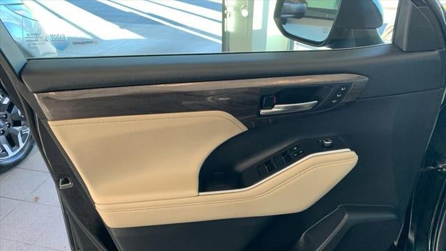 2023 Toyota Highlander Hybrid Limited