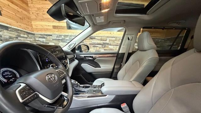2023 Toyota Highlander Hybrid Limited