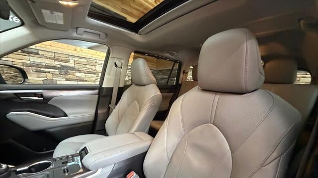 2023 Toyota Highlander Hybrid Limited
