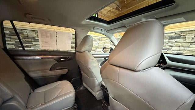 2023 Toyota Highlander Hybrid Limited