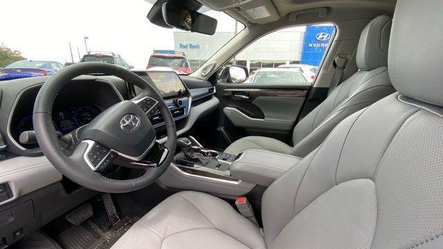 2026 Toyota Highlander Hybrid Limited