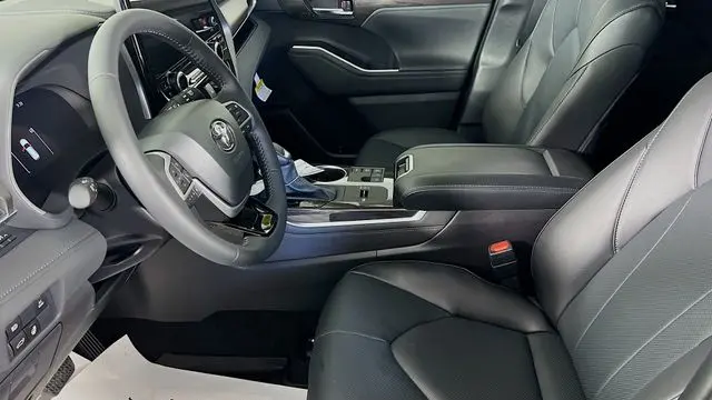 2026 Toyota Highlander Hybrid Limited