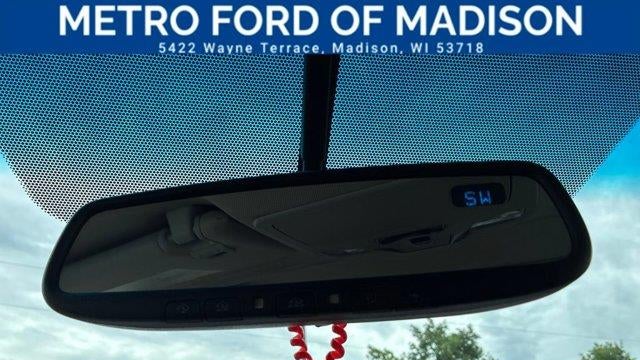 2015 Toyota Sienna SE 8-Passenger