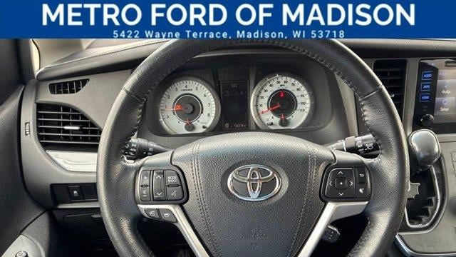 2015 Toyota Sienna SE 8-Passenger
