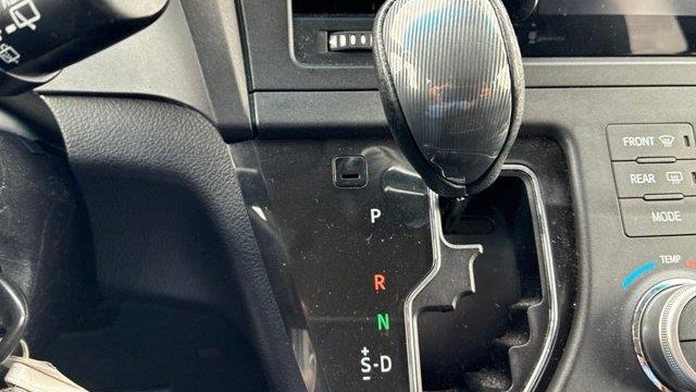 2015 Toyota Sienna SE 8-Passenger