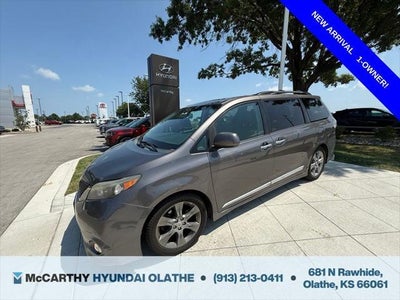 2014 Toyota Sienna SE 8-Passenger 4DR Mini-Van