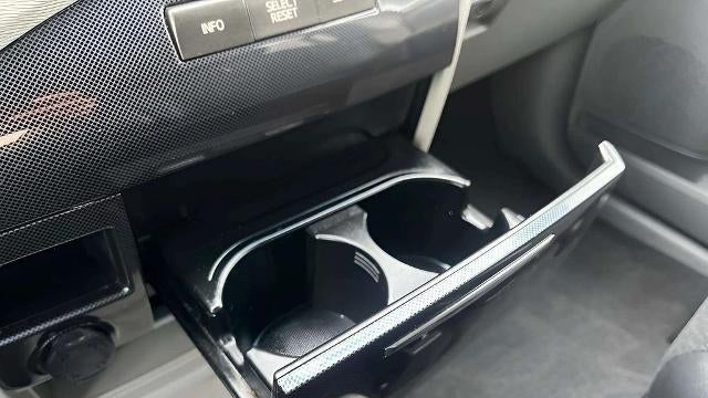 2011 Toyota Sienna SE 8-Passenger