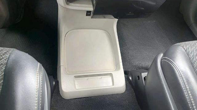 2011 Toyota Sienna SE 8-Passenger