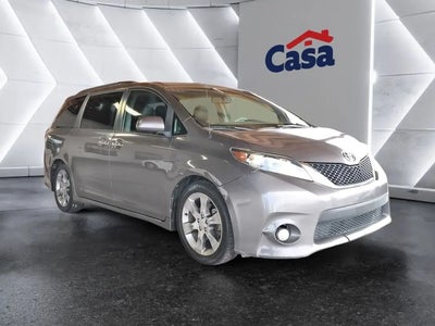 2014 Toyota Sienna SE 8-Passenger 4DR Mini-Van