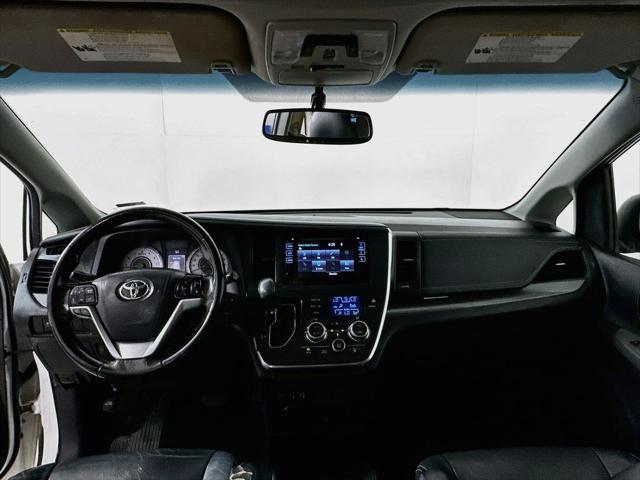 2015 Toyota Sienna - $10,588