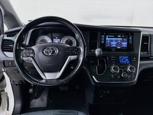 2015 Toyota Sienna - $10,588