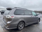 2016 Sienna Thumbnail 3